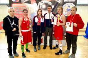 Брянские спортсменки завоевали семь медалей чемпионата ЦФО по боксу