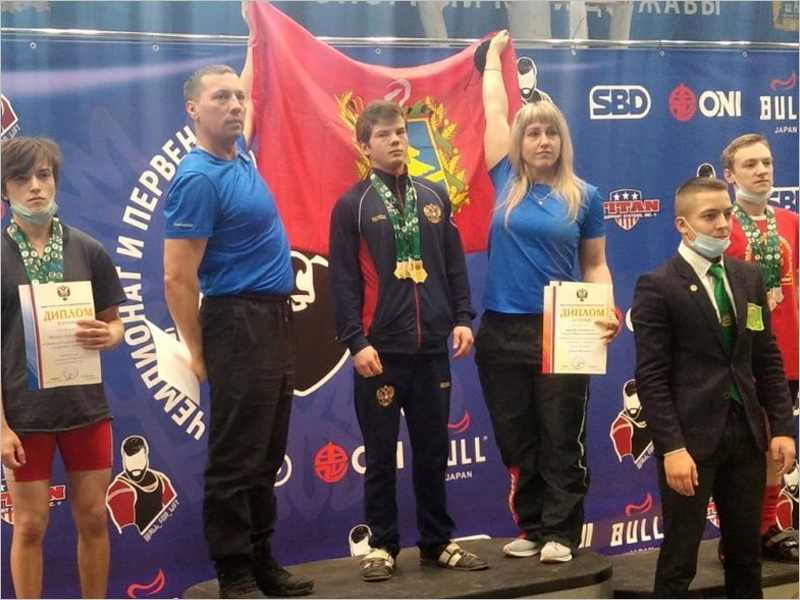 Пауэрлифтеры из Климово завоевали медали на всероссийских соревнованиях в Екатеринбурге