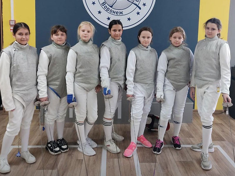 Юные брянские фехтовальщики успешно выступили на межрегиональном турнире в Воронеже