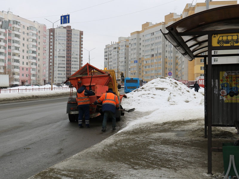 Брянские коммунальщики винят в скользких тротуарах температурные качели