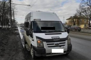 В Брянске остановили «пьяную» маршрутку с пассажирами. Водитель задержан
