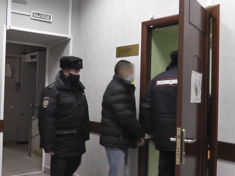 В Брянске двое вымогателей-уголовников затерроризировали не понравившихся им людей