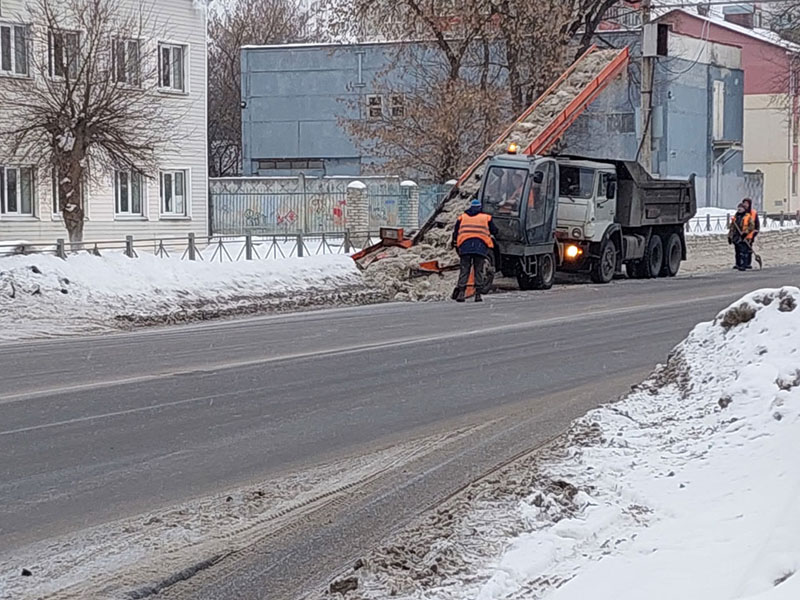 За месяц с улиц Брянска вывезли почти 70 тонн снега