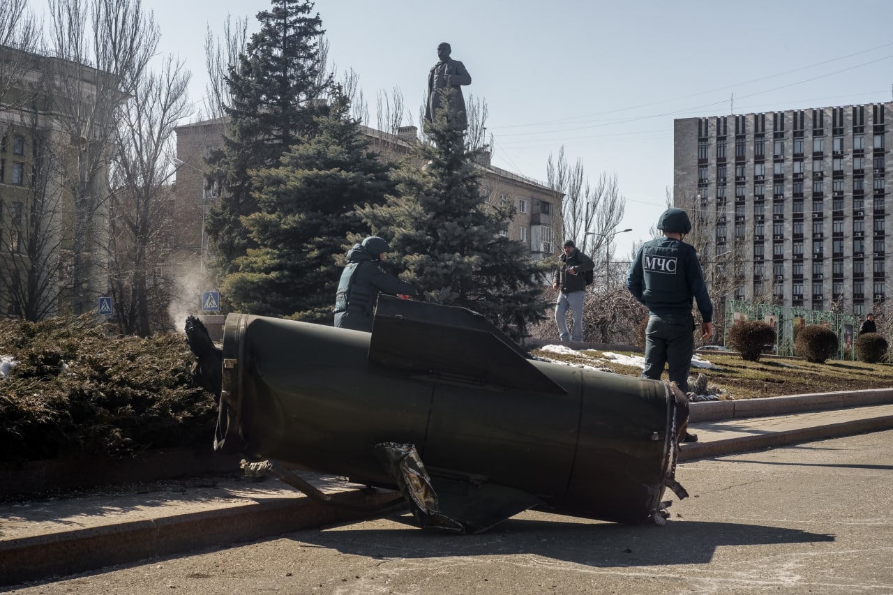 Украинские военные ударили «Точкой-У» по центру Донецка. Фоторепортаж с  места трагедии (18+) - Брянск.News