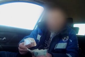 На «Украине» брянскими дорожными полицейскими пойман на пьяной езде москвич