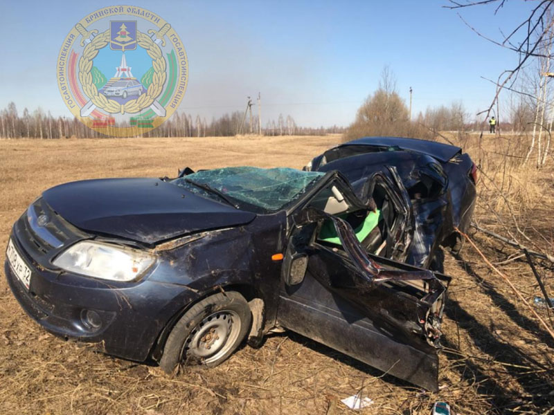 В Гордеевском районе умер 63-летний водитель Lada GRANTA. Мужчине стало плохо за рулём