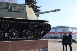 В Брянске отремонтируют памятник самоходке ИСУ–152