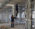 В Брянске продолжается строительство школы №72 в 4-м микрорайоне. Внутри и снаружи