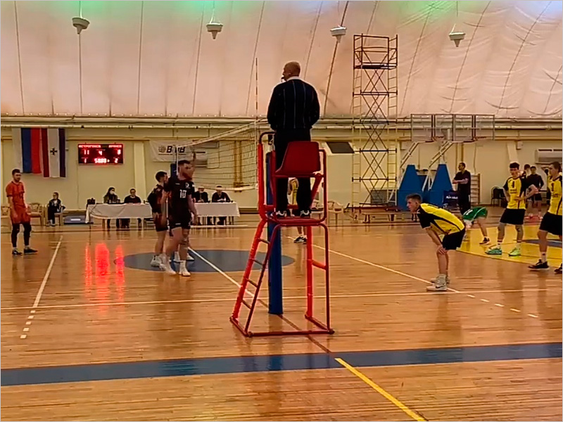 Волейболисты брянского ВК «Охотно» в начале апреля сыграют в финале «Б»