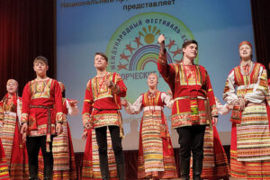Брянская «Зарянка» взяла Гран-при V конкурса-фестиваля «Творческие встречи» в Москве