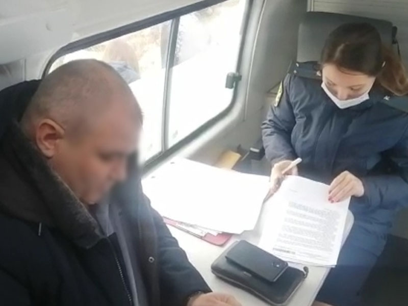 В Брянске автоинспекторы отловили двоих водителей, задолжавших по штрафам ПДД более 100 тыс. рублей
