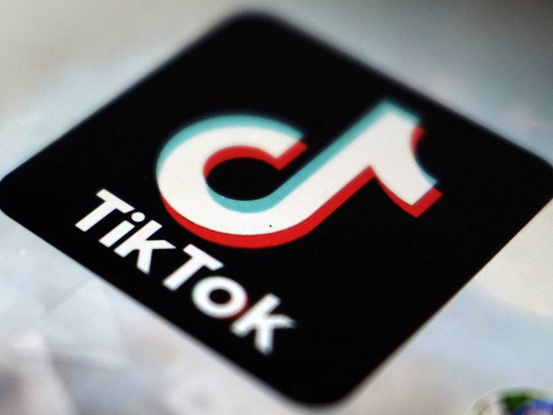 TikTok приостанавливает прямые эфиры и публикацию контента в России из-за закона о фейках