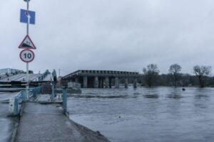 Понтонный мост на Набережной в Брянске закрыт для пешеходов по соображениям безопасности