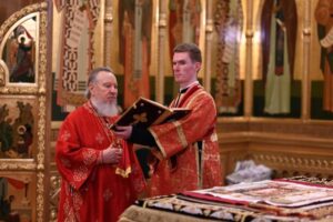 В брянском кафедральном соборе Пасхальное Евангелие звучало на украинском языке