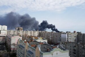 Пожары на топливохранилищах в Брянске: в городе эвакуируют детсады и школы, въезд в Брянск со стороны Орла закрыт