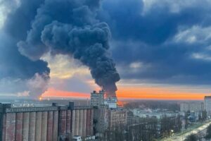 Погибших в ночных пожарах на топливохранилищах в Брянске  нет – ГУ МЧС