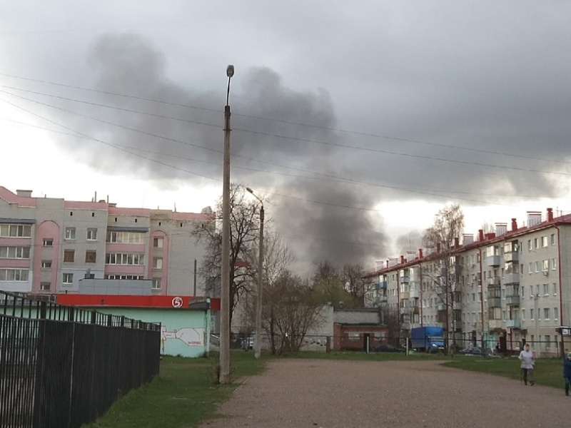 Жителей Фокинского района Брянска напугали новый взрыв и столб чёрного дыма