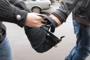 В Брянске задержан 17-летний грабитель-рецидивист