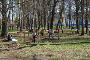 Власти Брянска позвали горожан на первый в этом году субботник 9 апреля