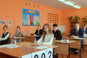Самый массовый ЕГЭ по русскому языку 30-31 мая сдают больше 5,2 тысяч брянских выпускников
