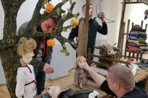 В «Ночь музеев» в Брянске открывается выставка сценографии кукольного спектакля «Крошечка-Хаврошечка»