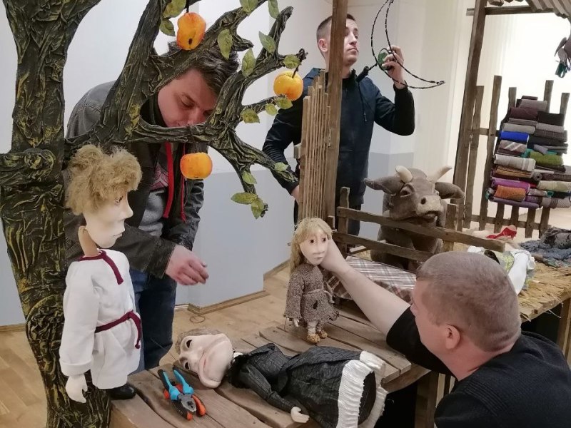 В «Ночь музеев» в Брянске открывается выставка сценографии кукольного спектакля «Крошечка-Хаврошечка»