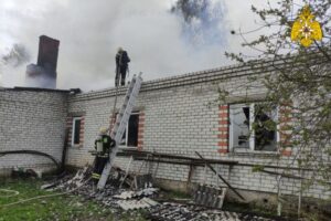 В пригороде Брянска в утреннем пожаре погиб мужчина