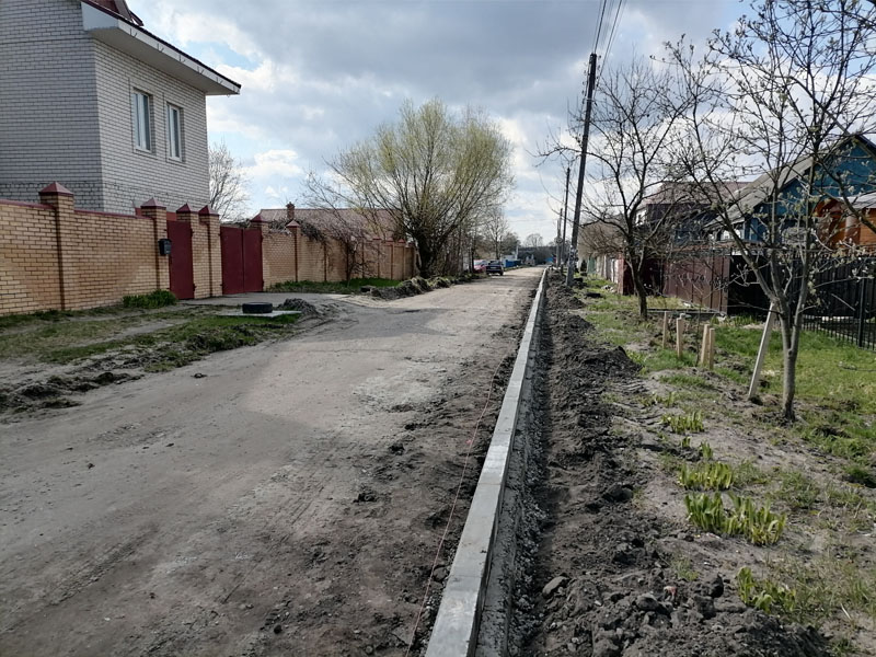 На улице Коммунаров в Брянске впервые построят тротуары