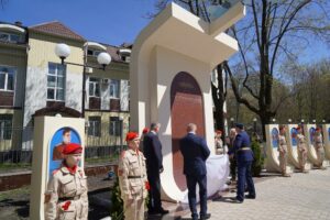 В Брянске торжественно открыт мемориал героям-лётчикам, задуманный десять лет назад