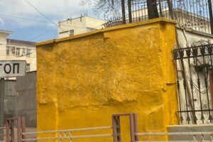 «А давайте жёлтую полосу проп…дячим!»: в Брянске горожане недоумевают по поводу изысков ремонта в центре города