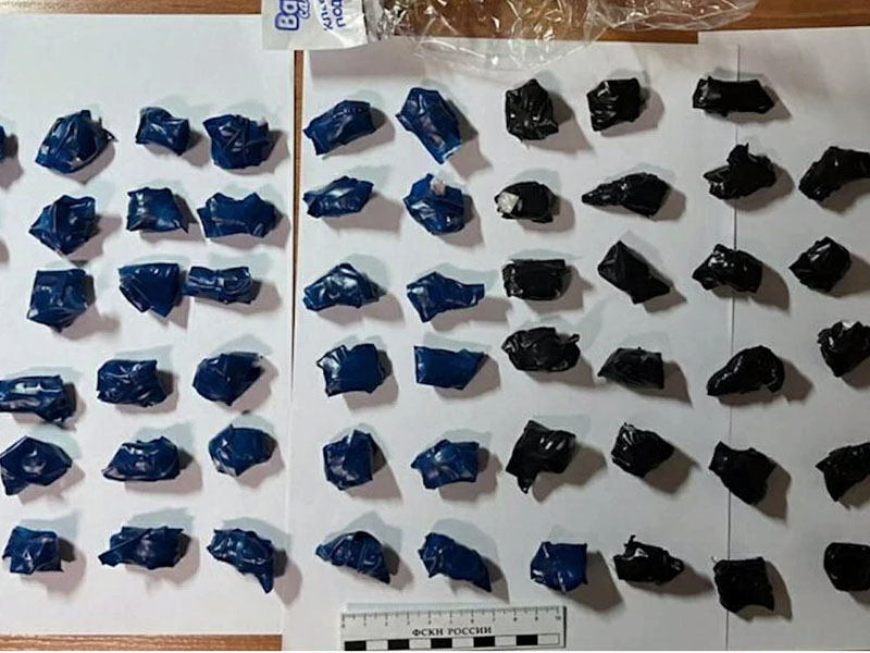 Полиция Брянска «отловила» восемь наркокурьеров и пять кило «синтетики»