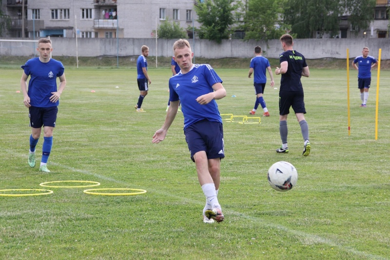 Брянское «Динамо» в межсезонье сыграет в Смоленске и Калуге