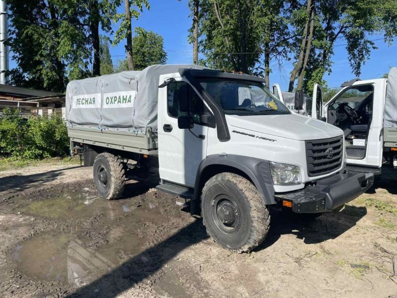 Брянская лесопожарная служба получила новые грузовики повышенной проходимости