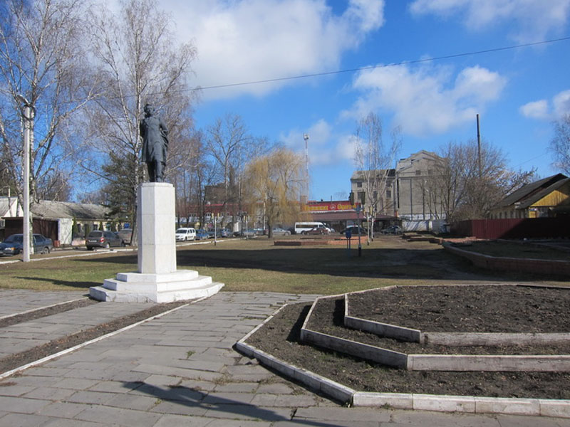 В Брянске в программу благоустройства-2023 попали 11 дворов и один сквер — Пушкина. Парк «Металлург» пока «в пролёте»