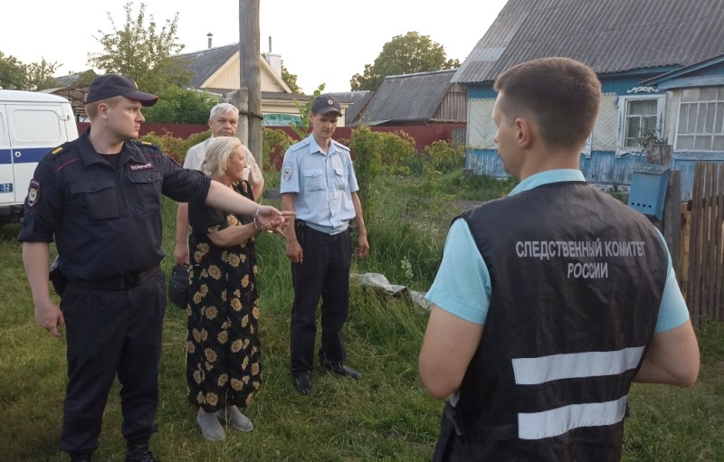 Пьяная семейная ссора в Алтухово  закончилась смертью одного из сожителей от ножа