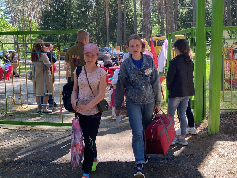 В пришкольных и загородных лагерях Брянска открылась первая летняя смена