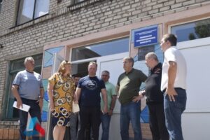 Брянский губернатор анонсировал ремонт в гимназии, двух школах и детском саду подшефного луганского райцентра Брянка
