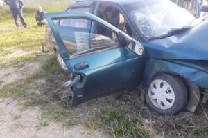 Водитель, улетевший в дерево в Комаричском районе, был пьян – Госавтоинспекция