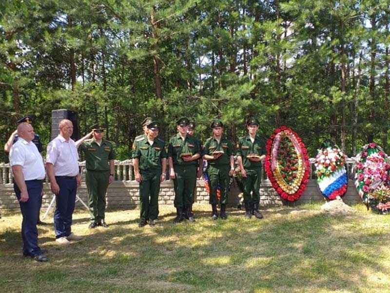 На минувшей неделе в Жуковке простились с погибшим на Украине сержантом Виталием Филиным