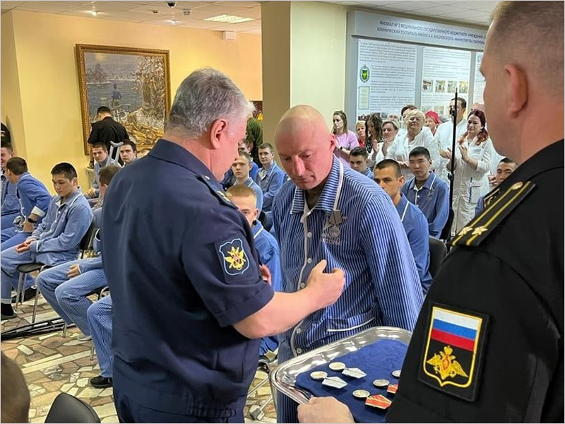 Военнослужащий из Брянска Александр Цуриков, раненый на Украине, награждён медалью «За отвагу»