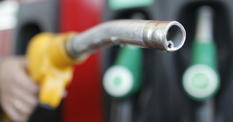 Средняя цена на бензин в Брянске за месяц выросла на 14 копеек — Росстат
