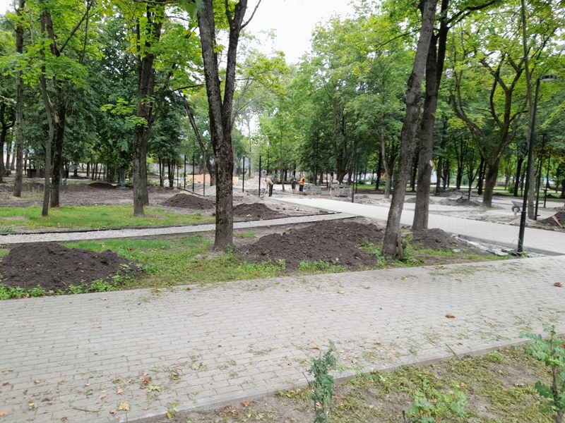Подрядчик поклялся властям Брянска сдать парк «Юность» к 17 сентября