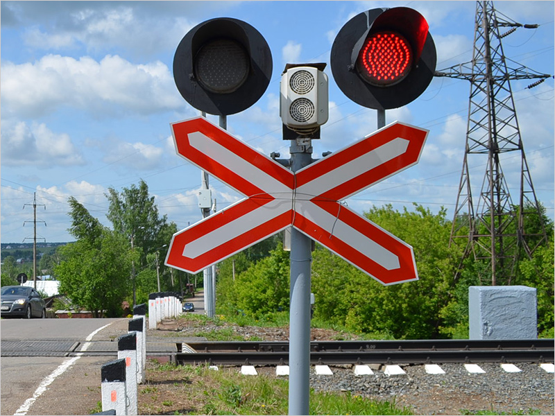 Железнодорожный переезд в Навле 28-29 августа перекрыт «на очистку»
