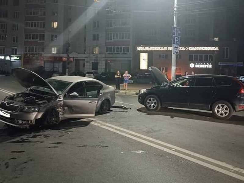 Полиция Брянска ищет свидетелей «пьяного» ДТП на улице Дуки 18 августа