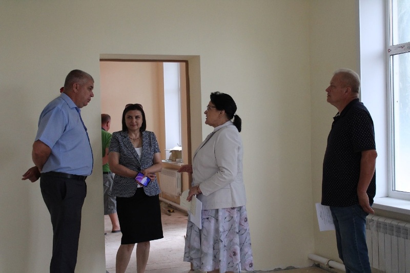 В Брянской области  осуществляется партийный и общественный мониторинг строительства и ремонта школ
