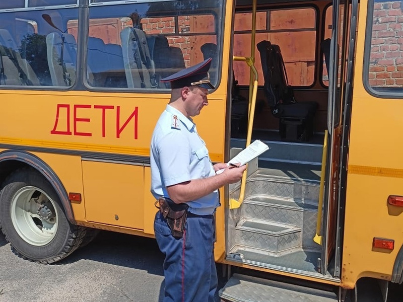 Брянская Госавтоинспекция перед 1 сентября проводит тотальную проверку школьных автобусов