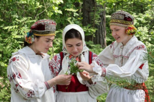 В Брянской области продолжаются съёмки этнопроекта о традиционном народном костюме