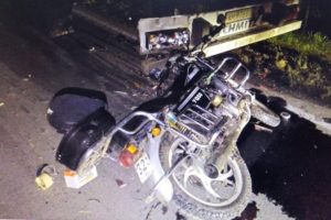 В брянском посёлке мотоциклист врезался в большегруз. Госпитализирован в состоянии комы