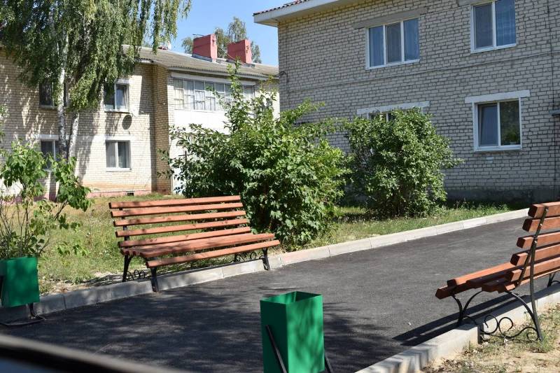 В клинцовском посёлке Чемерна проведён ремонт дворов и придомовых территорий