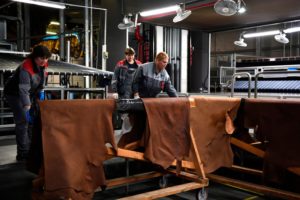 Неограниченные решения из продукции «Мираторга»: продукция кожевенного завода идёт обувщикам Европы и дизайнерам Азии